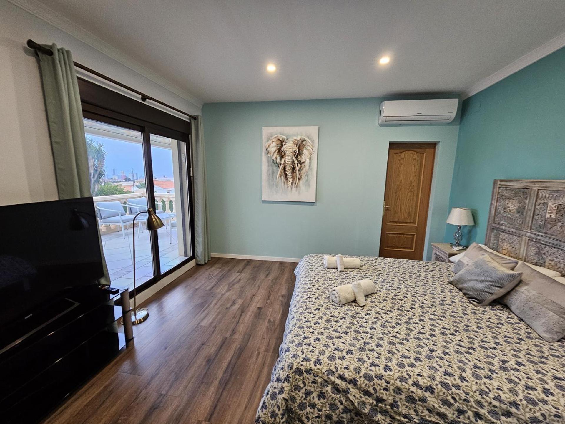 Luxury Villa - Pool, Hot Tub, Aircon, Tvs, Home Cinema, Office, Gbit Internet, Sports Equipment Κάλπε Εξωτερικό φωτογραφία