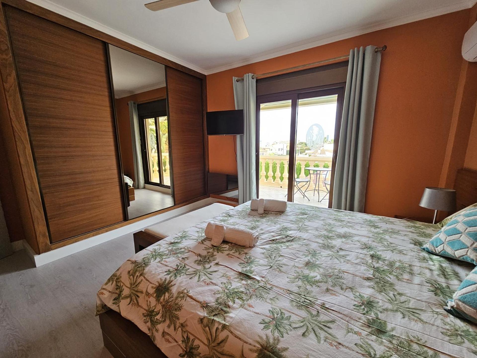 Luxury Villa - Pool, Hot Tub, Aircon, Tvs, Home Cinema, Office, Gbit Internet, Sports Equipment Κάλπε Εξωτερικό φωτογραφία